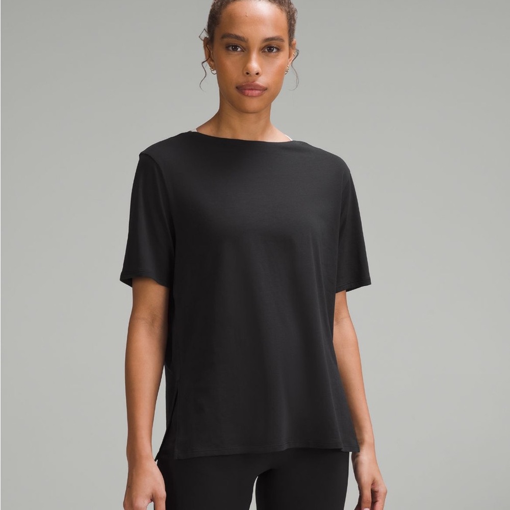 Lululemon Relaxed Fit Tee